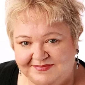 Photo star :  Sally-Anne Upton