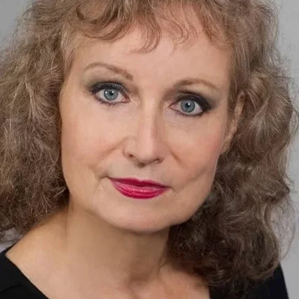  Corinne Corson