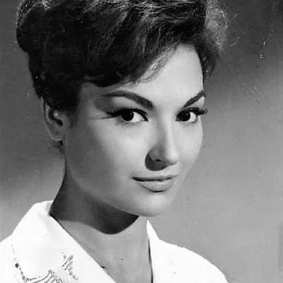  Licia Calderón