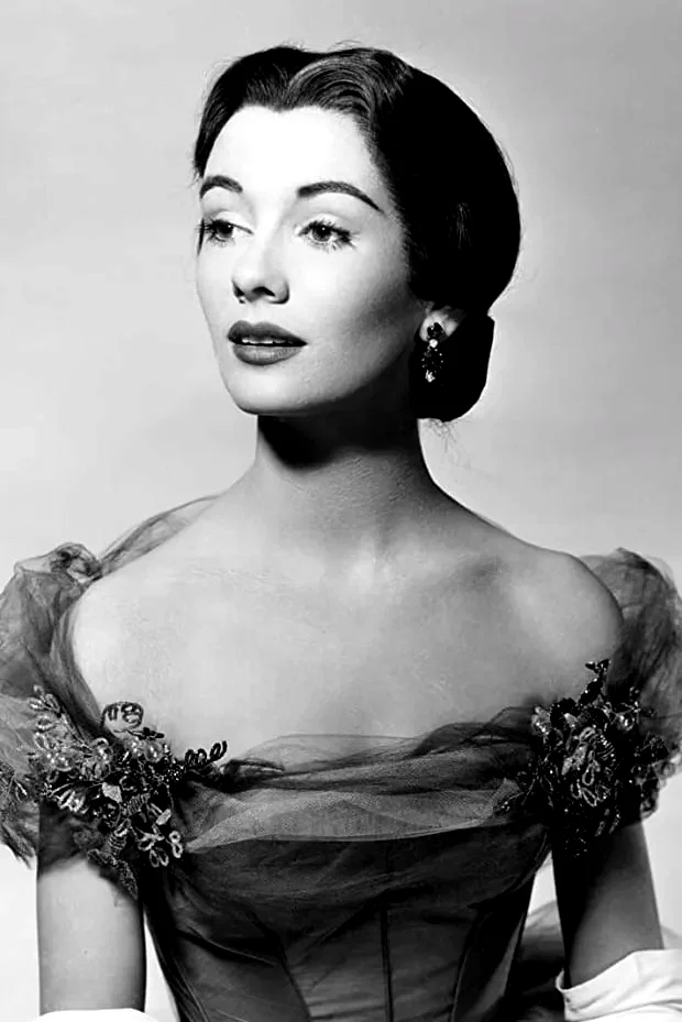  Maggie McNamara