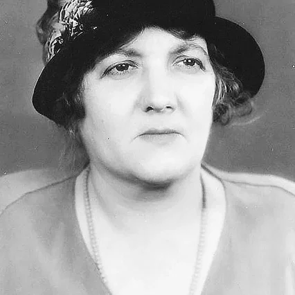  Adrienne D'ambricourt