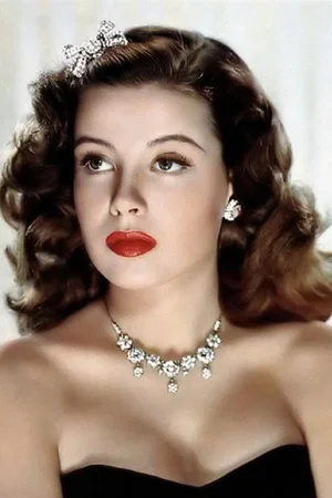  Gloria Henry