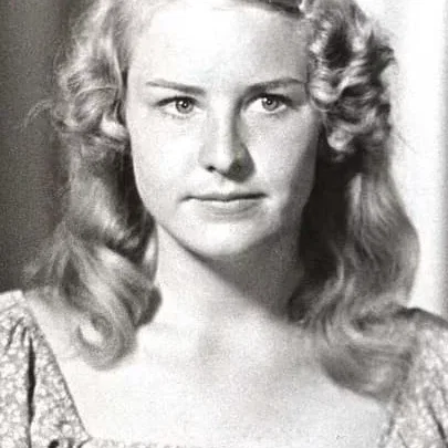  Joan Goodfellow