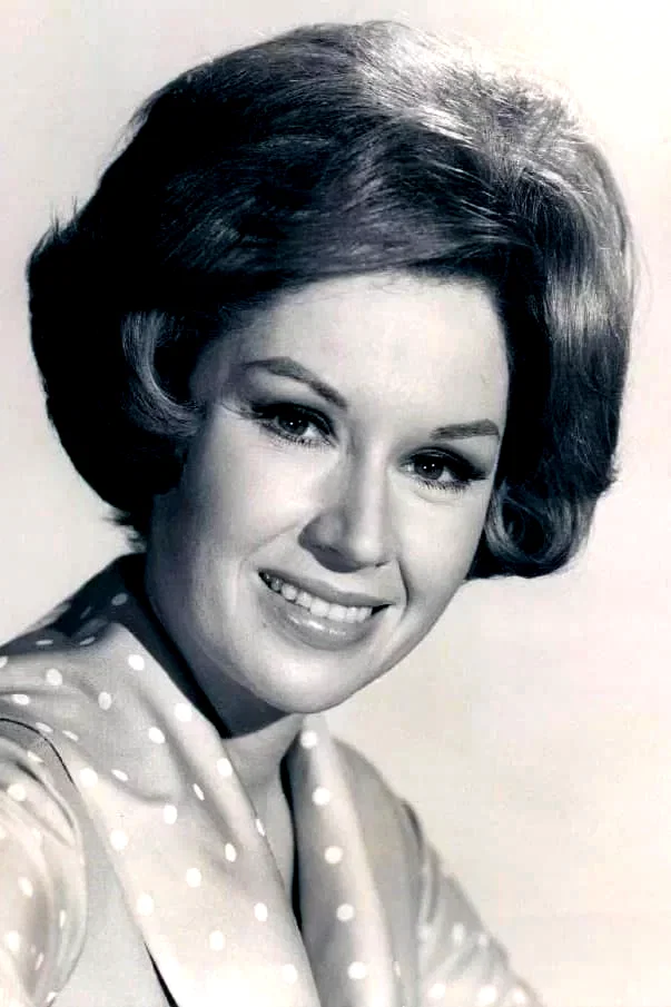  Pat Crowley