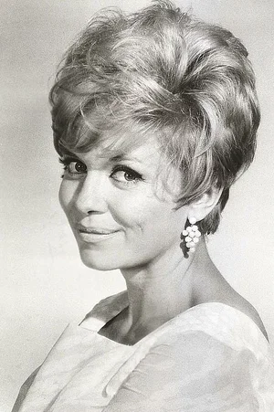  Ann Elder photo