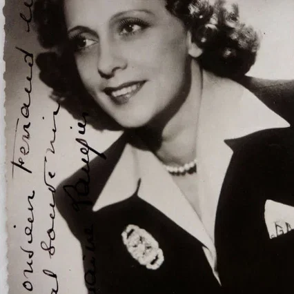  Germaine Laugier