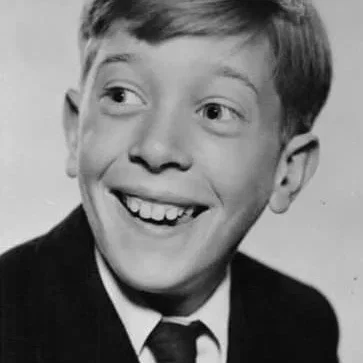 Andrew Ray