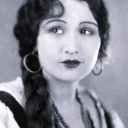  Claire De Lorez