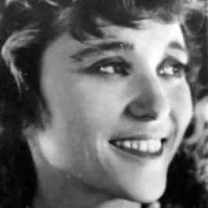  Suzette O'nil