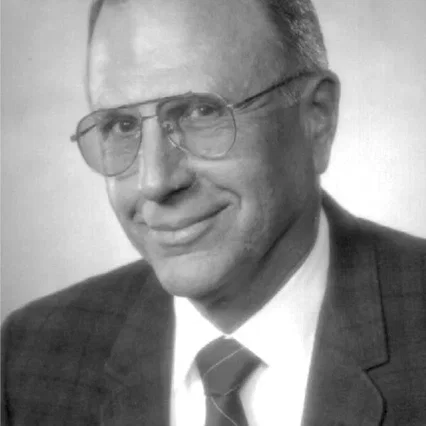  Robert Lynn