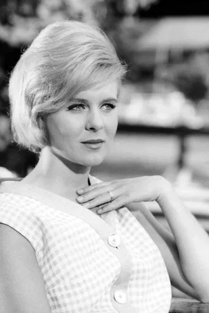 Photo de  June Ritchie