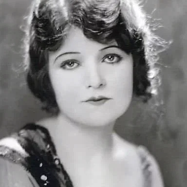  Betty Ross Clarke