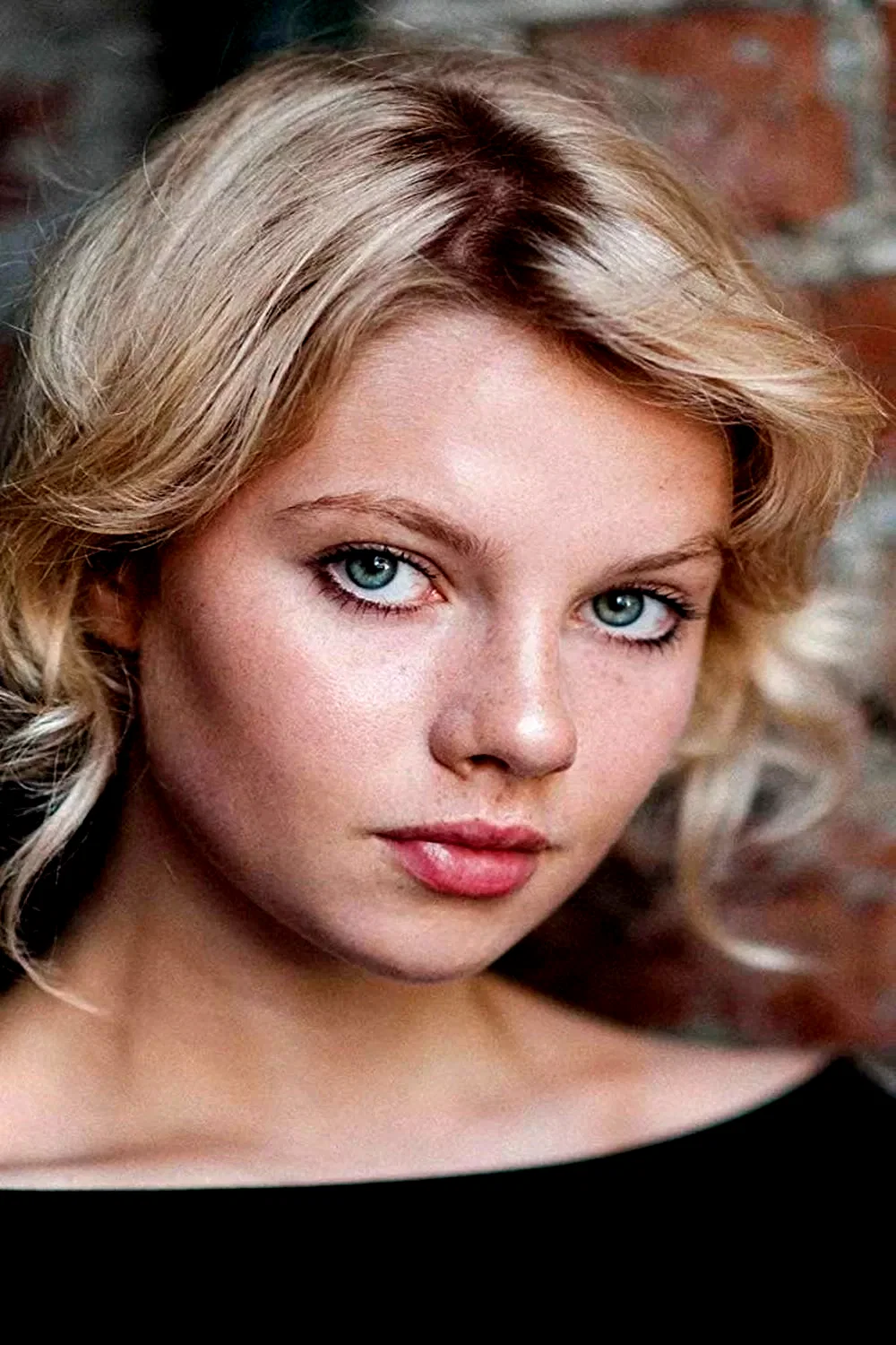  Ella Newton