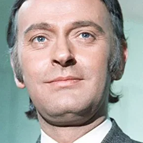 Photo star :  Barrie Ingham