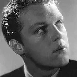  Marc Doelnitz