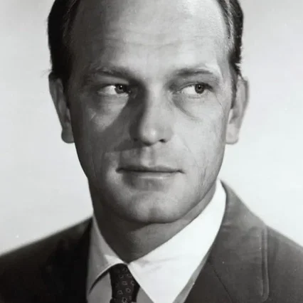  Barry Atwater