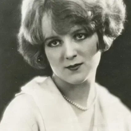  Pauline Garon