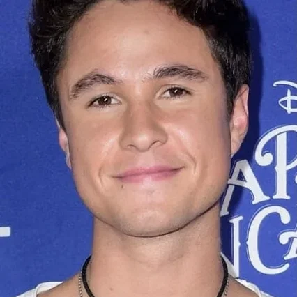  Michael Ronda