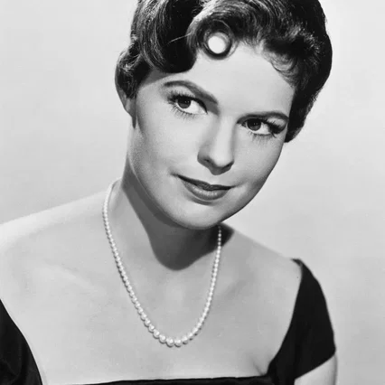  Pamela Lincoln