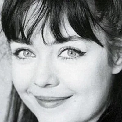  Caroline Milmoe