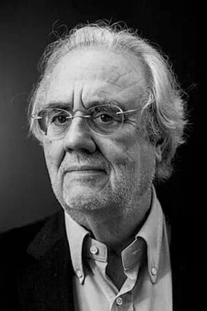 Manuel Gutierrez Aragon photo