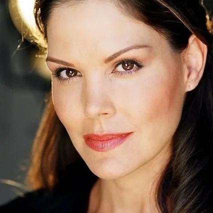  Paula Trickey