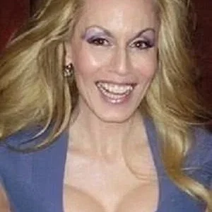  Kathy Lester