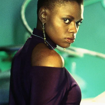  Gloria Lynne Henry