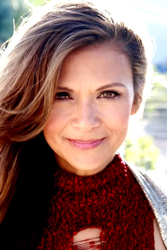 Nia Peeples