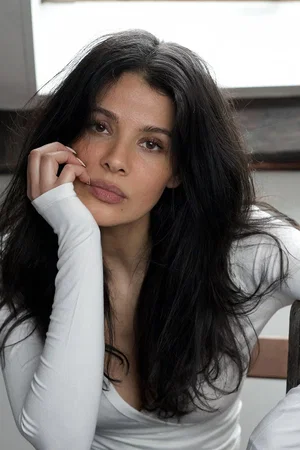  Kahina Carina photo