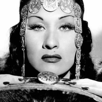  Yma Sumac