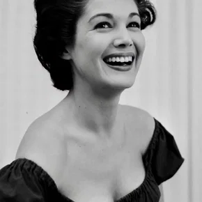 Photo star :  Joan Taylor