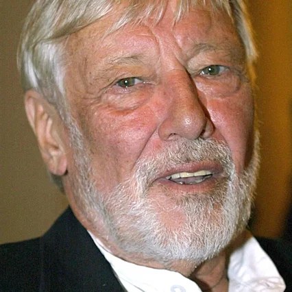  Dietmar Schonherr