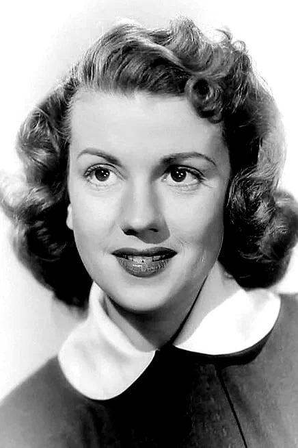  Aline Towne