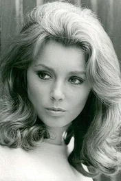  Elizabeth Ercy