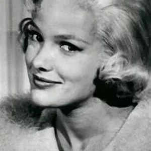  Beverley Owen
