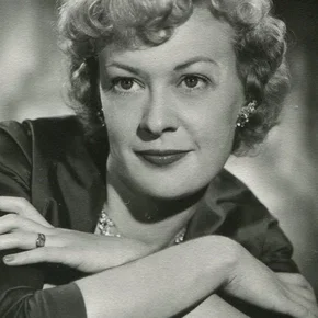 Photo star :  Eleanor Summerfield