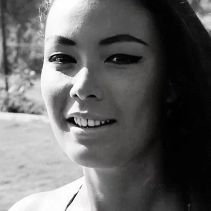  Seyna Seyn