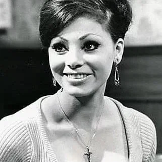  Carmen Dene