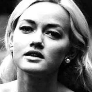  Laila Novak