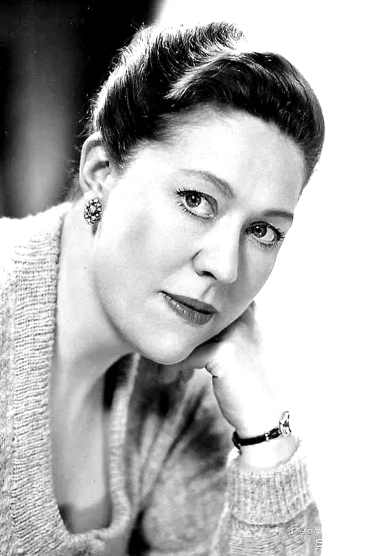 Peggy Mount