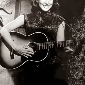 Photo star :  Mary Ann Mobley