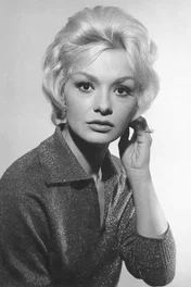  Gloria Milland