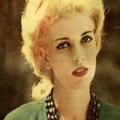  Gisella Arden