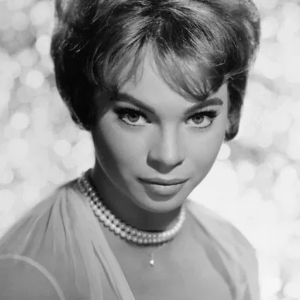  Juliet Prowse