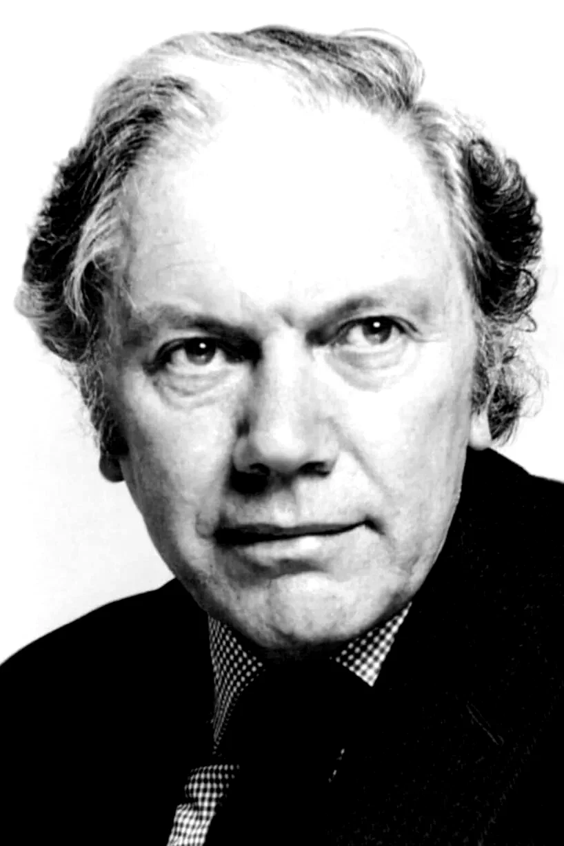  Michael Relph