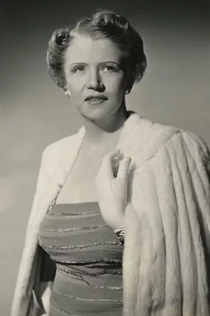  Cora Witherspoon photo