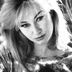 Photo star :  Annie Gorassini