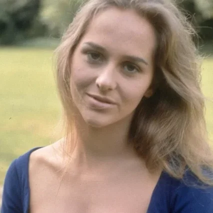 Hilary  Dwyer