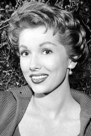  Elaine Edwards